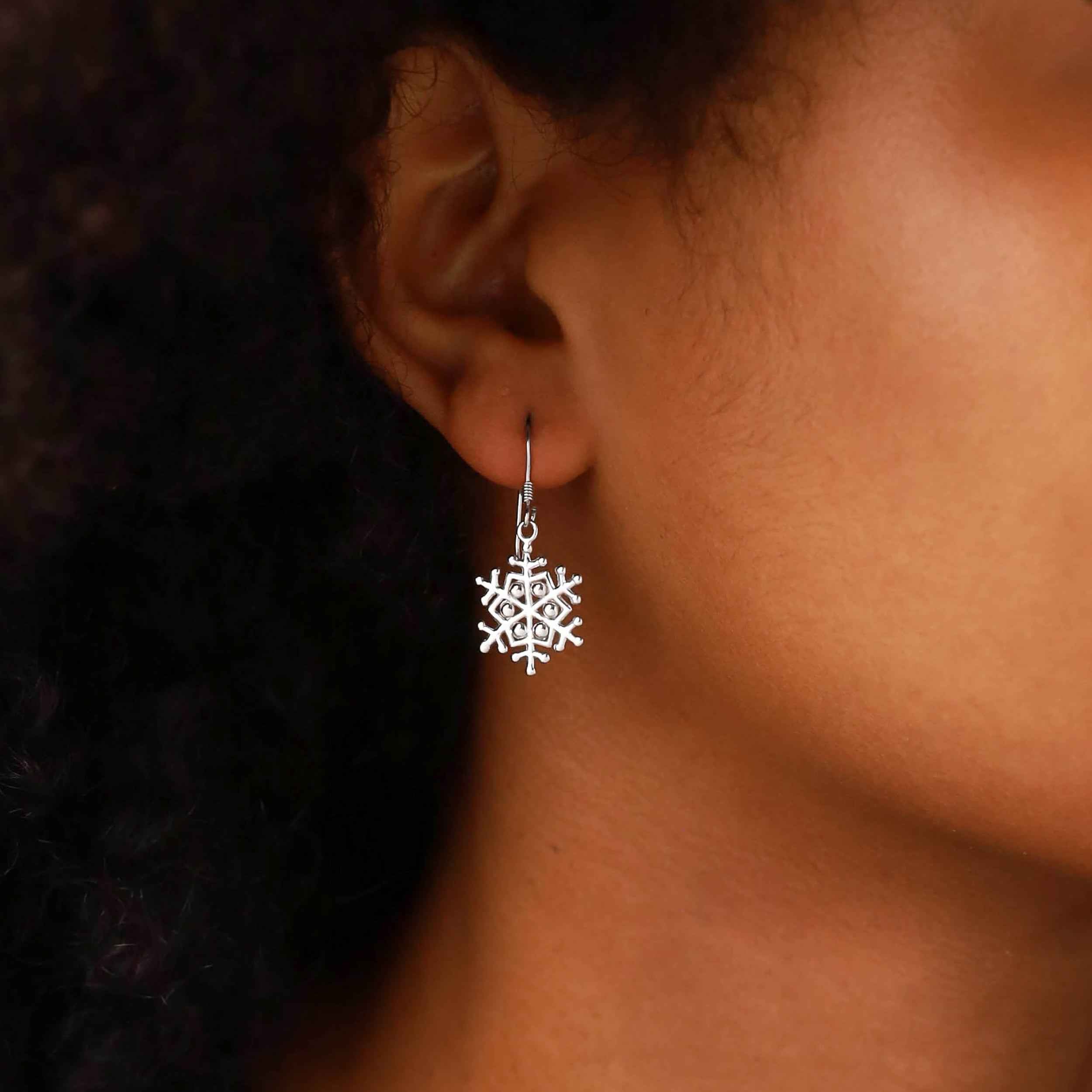 16mmx14mm 925 Sterling Silver Snowflake Dangle Hook Earrings