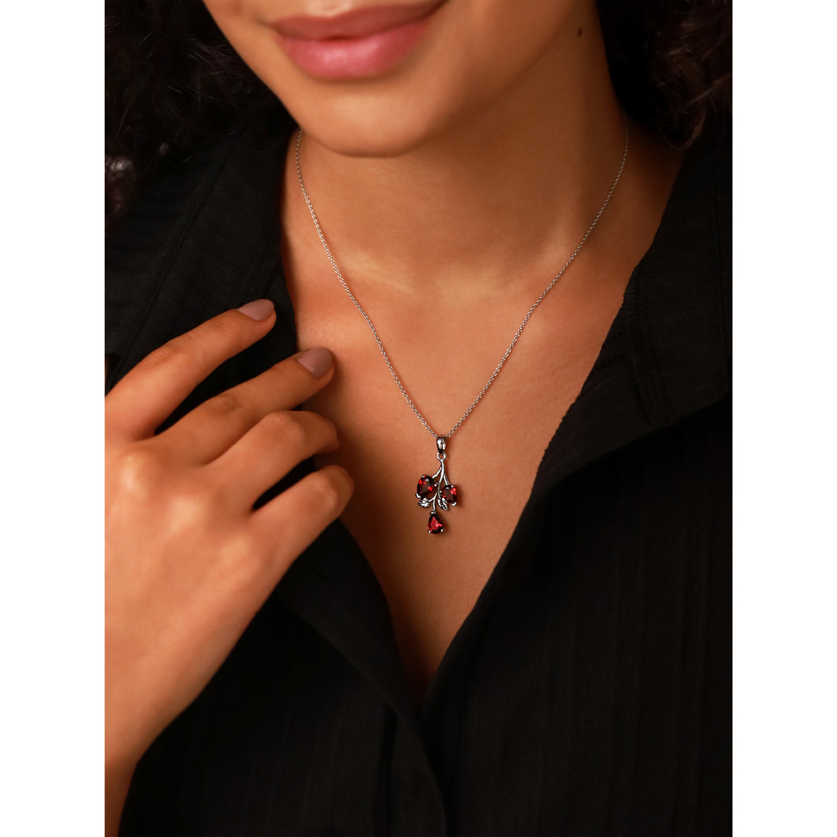 Red Garnet 925 Sterling Silver Floral/ Leaf Pendant/Necklace silvershake
