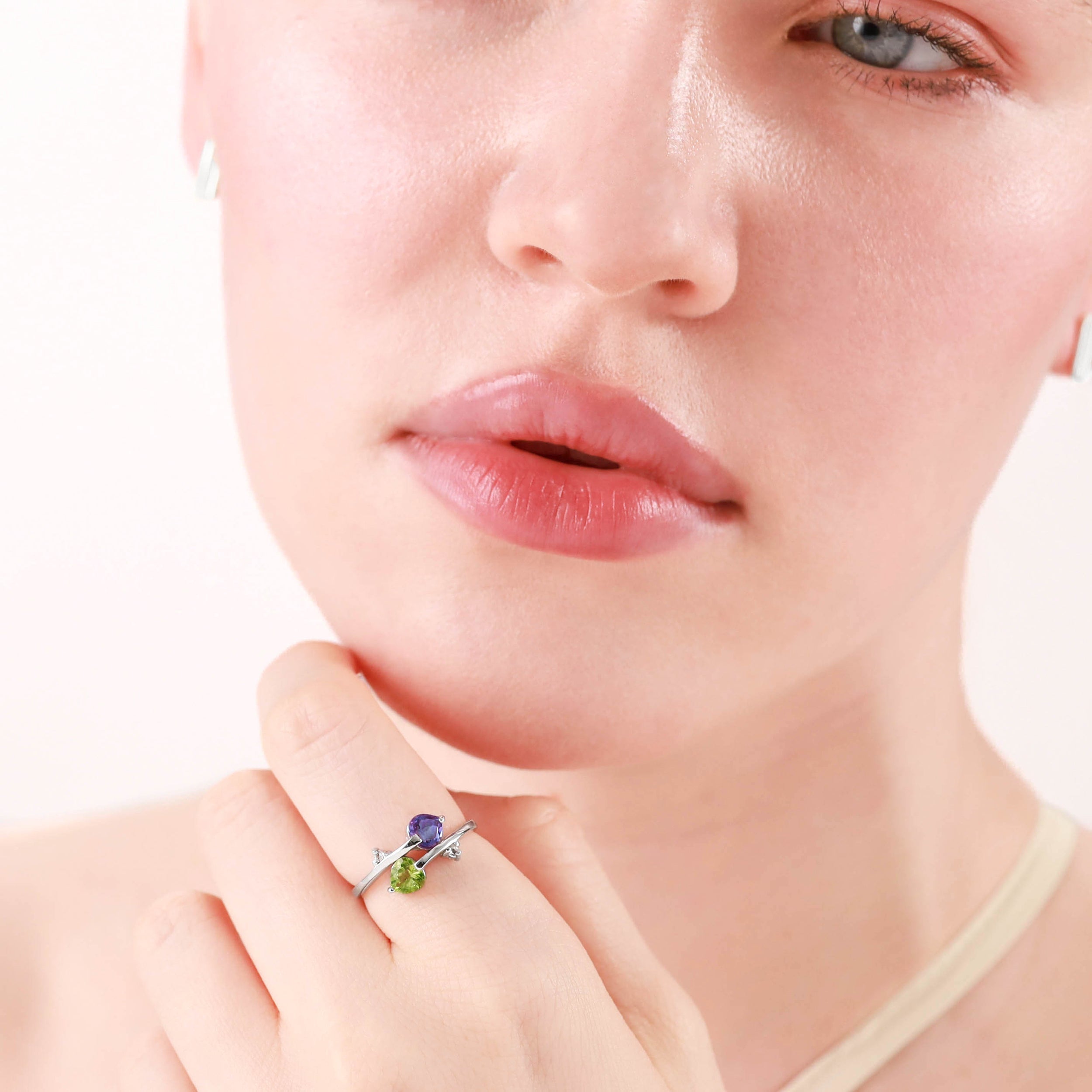 Natural Amethyst Peridot and White Topaz 925 Sterling Silver Twin Heart Ring - Silvershake-store