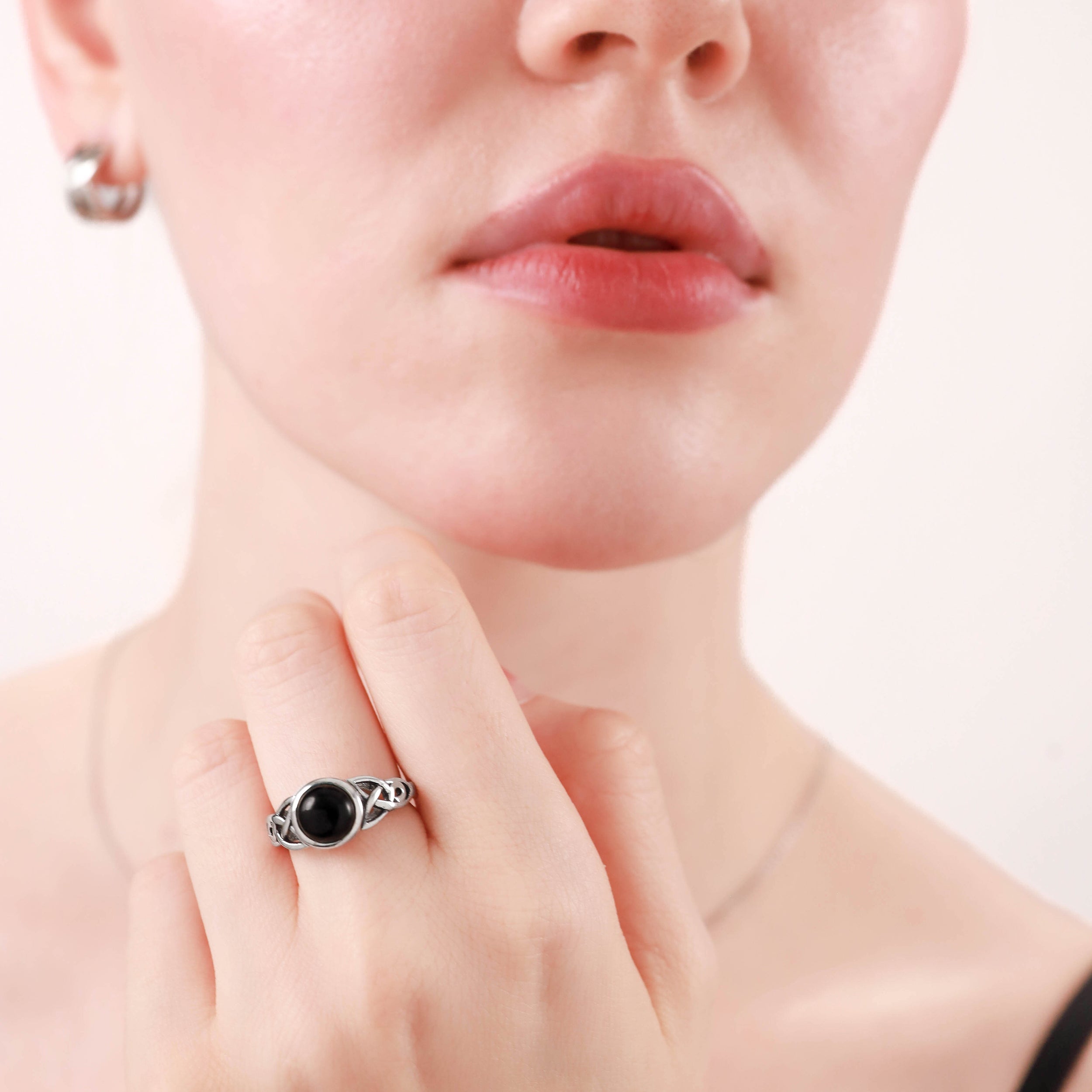 8mm Natural Round Shape Black Onyx 925 Sterling Silver Triquetra Celtic Knot Solitaire Ring - Silvershake-store