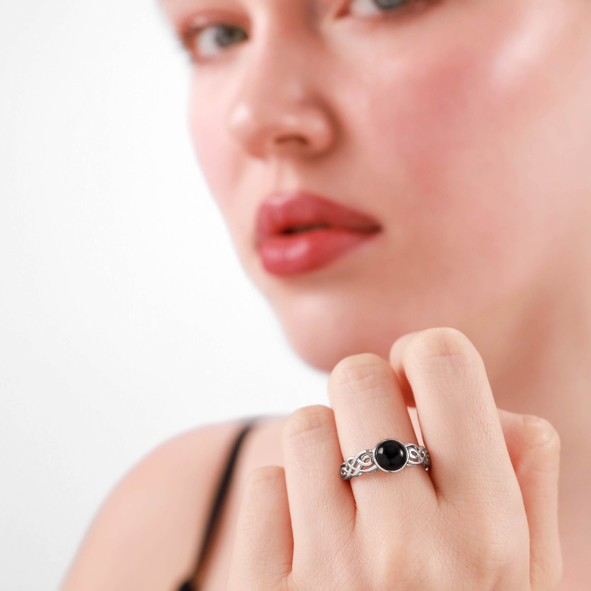 7mm Natural Round Shape Black Onyx White Gold Plated 925 Sterling Silver Celtic Knot Solitaire Ring - Silvershake-store
